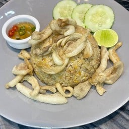 ข้าวผัดกากหมูใส่หมูสับ