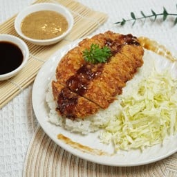 ทงคัตสึ (ข้าวหน้าหมูทอดญี่ปุ่น)