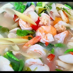 ต้มยำรวมมิตร น้ำใส