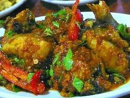 ผัดเผ็ดปลาดุกทอด กับข้าว