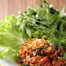 แหนมคลุก