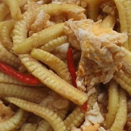 ข้าวหน้าข้าวโพดอ่อนผัดหมูสับใส่ไข่