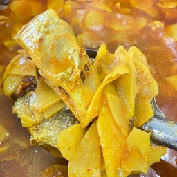 แกงส้มหน่อไม้ดองปลา