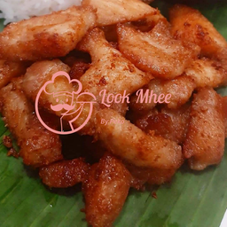 ลูกหมี ข้าวหมูทอด ไข่ข้น กะเพราหอม By.Peko