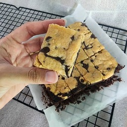 บรูคกี้ (บราวนี่+คุกกี้)