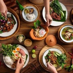 ร้าน มาเลย ลาดพร้าว ขนมจีนน้ำยา ส้มตำ ลาบ น้ำตก ซอยจุ๊ ไก่ทอด ปีกไก่ทอด ตีนไก่ทอด มหาดไทย