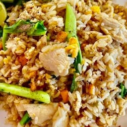 ข้าวผัดไก่