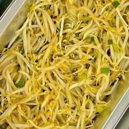 ผัดถั่วงอก 100g