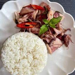 กะเพราหมึก