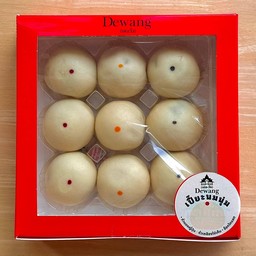 เปี๊ยะนมนุ่ม (เซต 9 ชิ้น) (3 รส ถั่วเเดง ถั่วเหลือง สังขยาใบเตย)