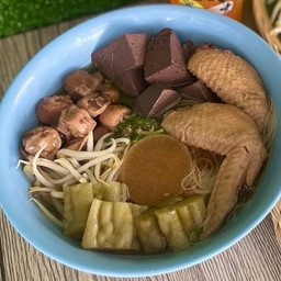 ก๋วยเตี๋ยวไก่ ปีก