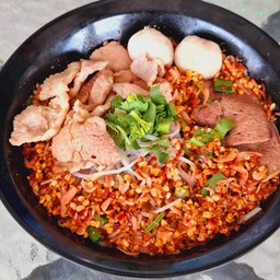 โอ้โฮ ก๋วยเตี๋ยวหมูต้มยำ  น้ำตก น้ำใส ลูกชิ้นแชมป์ หน้า ชี เจ ชุมชนวัดสะพานสูง คลองพระอุดม