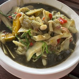 เเกงหน่อไม้