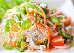 ยำวุ้นเส้นหมูสับ