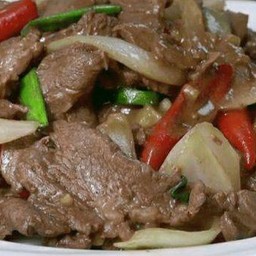 เนื้อสเต็กฟิลเลผัดน้ำมันหอย