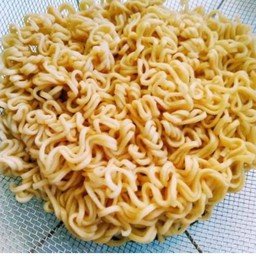 มาม่าลวก