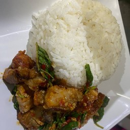 ข้าวกระเพราหมูกรอบ