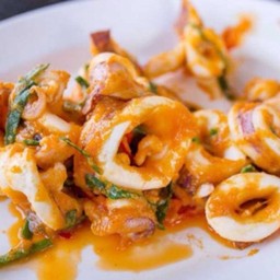 ปลาหมึกผัดไข่เค็ม