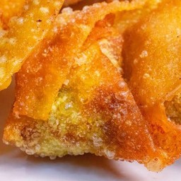 เกี๊ยวหมูสับทอด8ชิ้น