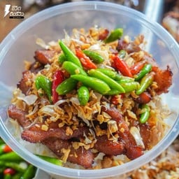 หมูทอดกระเทียมพริกสด (เป็นกับไม่ราดข้าว)