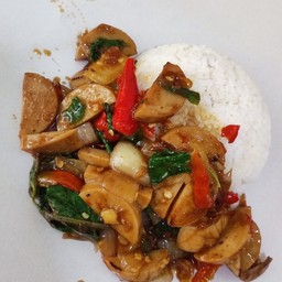 ข้าวกระเพราหมูยอ