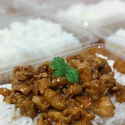 ข้าวราดกะเทียม