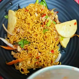 ยำมาม่า