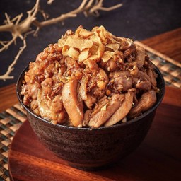 ข้าวหน้าไก่โคตรกระเทียม