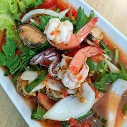 ยำรวมมิตรทะเล