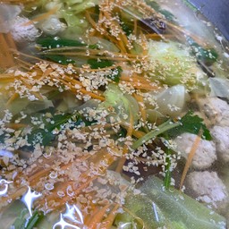 แกงจืดผักกาดกับหมูสับ (พิเศษ)