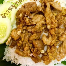 ข้าวหมูทอดกระเทียม(นุ่ม)