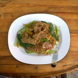 ผัดซีอิ๊วเส้นหมี่หมู