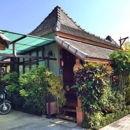 Cr. Huenkhamkong Guesthouse 