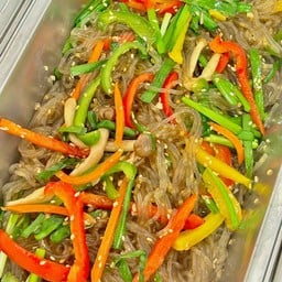 ผัดวุ้นเส้นเกาหลี (จับแช)