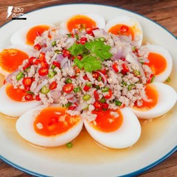 ยำไข่เป็ดต้มยางมะตูม+หมูสับ
