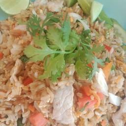 ข้าวผัดรถไฟ