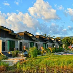 Cr. Paktee Mae Sariang Resort