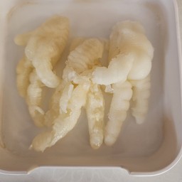 เล็บมือนาง(1 ถาด 3 ชิ้น)