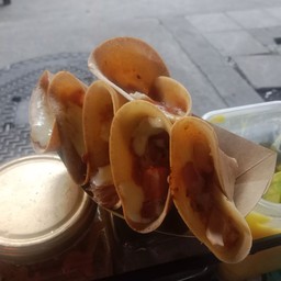 จิ๊วนูกล้วยผสมนำ้พริกเผารวม