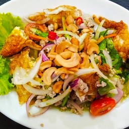 ยำไข่ดาว