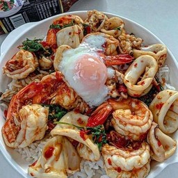กระเพรากุ้ง+หมึก