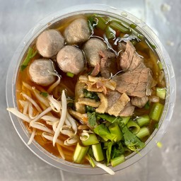 ก๋วยเตี๋ยวเนื้อพิเศษ