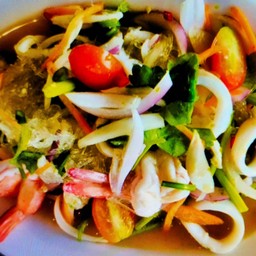 ยำวุ้นเส้นทะเล