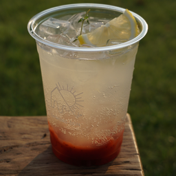 Strawberry sparkling lemonade