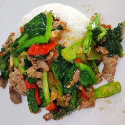 ข้าวคะน้าหมูหมัก