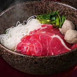 ก๋วยเตี๋ยวเนื้อ ริบอาย (Thai Beef)