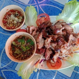 คอหมูย่าง