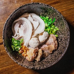 ก๋วยเตีี๋ยว รวมหมู