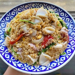 [อร่อยซ่ากับโค้ก] ข้าวผัดทะเล +  โค้ก ออริจินัล (ขวด) 