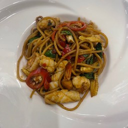 สปาเก็ตตี้ผัดขี้เมาทะเล